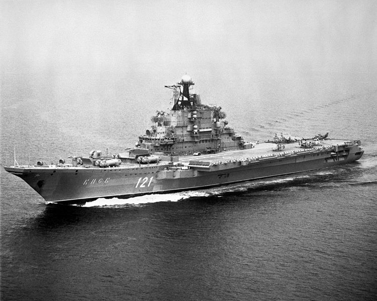 751px-Aircraft_carrier_%22Kiev%22_in_1985.jpeg